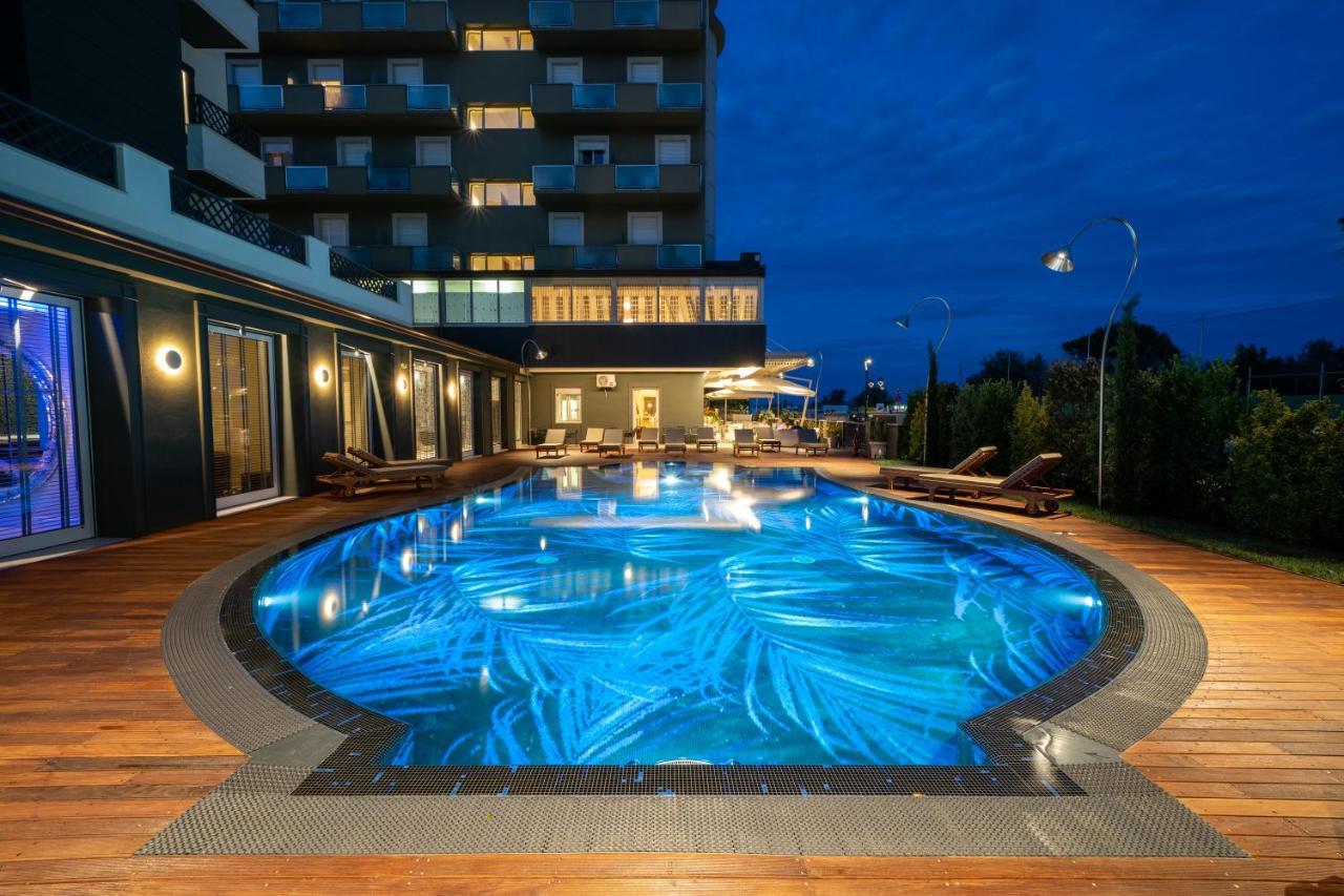 Brasil Seaview Hotel Milano Marittima Exterior photo