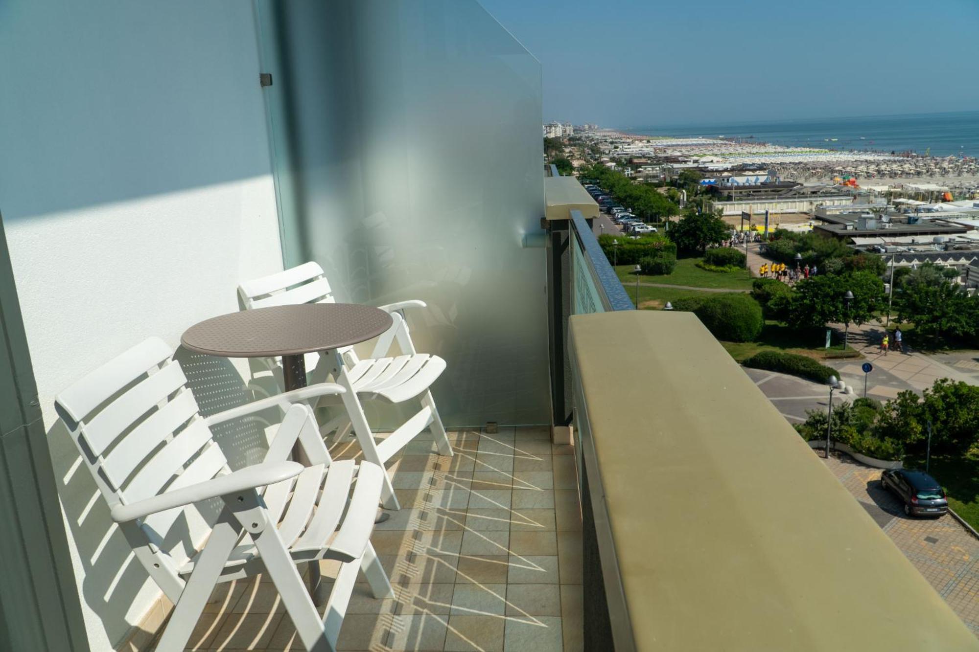 Brasil Seaview Hotel Milano Marittima Exterior photo