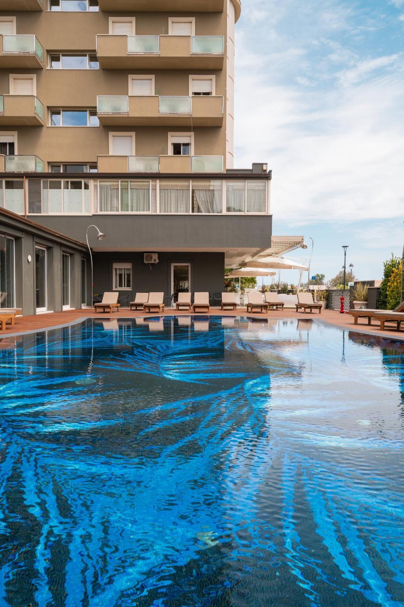 Brasil Seaview Hotel Milano Marittima Exterior photo