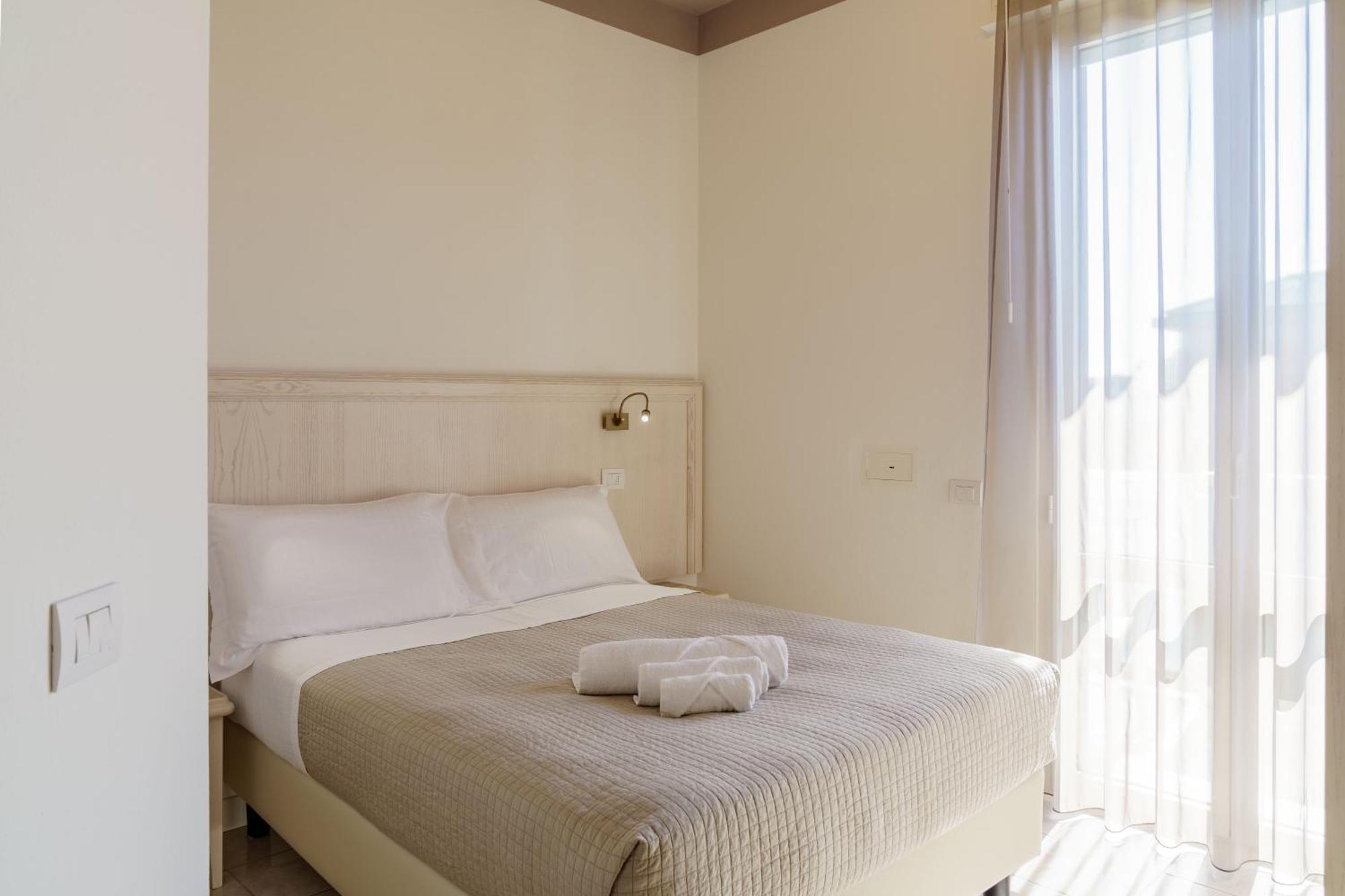 Brasil Seaview Hotel Milano Marittima Exterior photo
